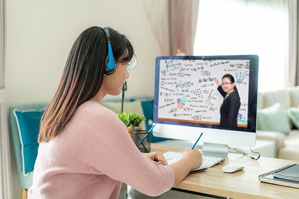 Student looking at a computer screen. 